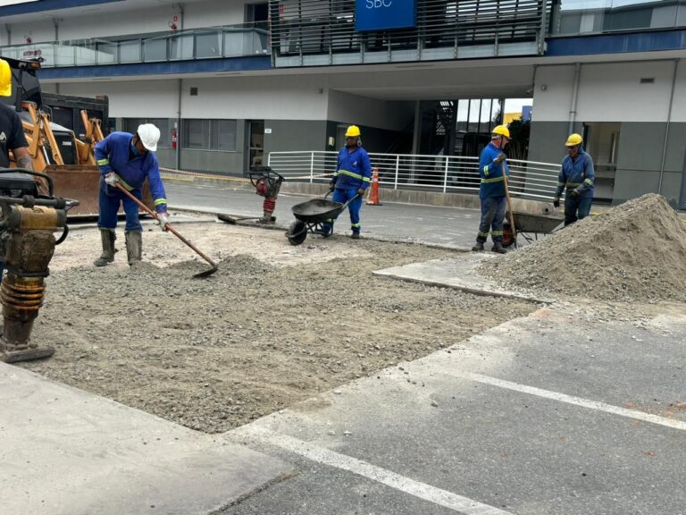 Pavimentação em galpões logísticos.